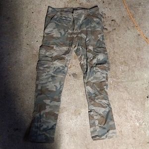 Wrangler Mens Size 30x30 Regular Taper Camo Cargo Pants
